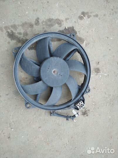 Вентилятор охлаждения Renault Scenic 2009-2012