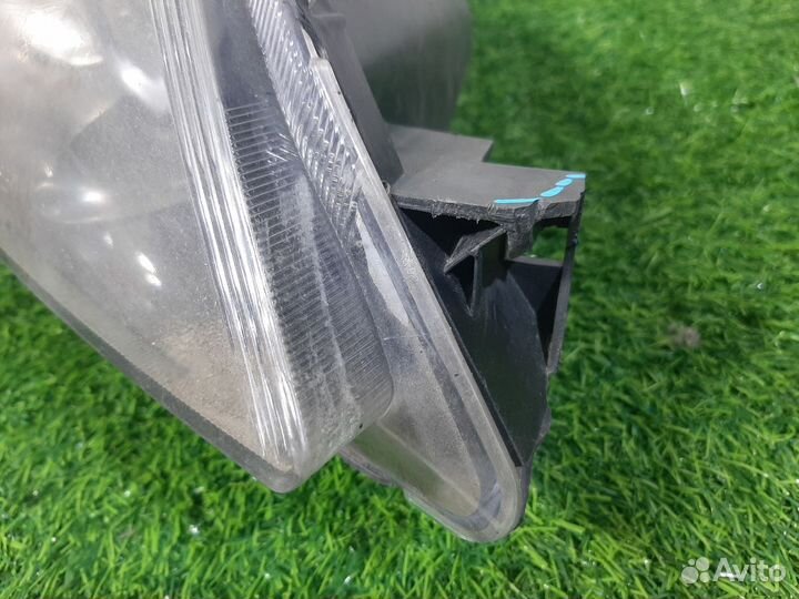 В наличии: Фара правая Mazda 3 BK