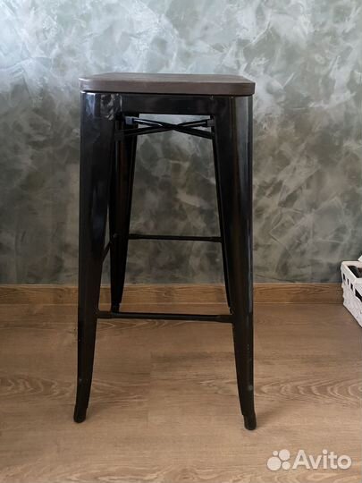 Барный стул
