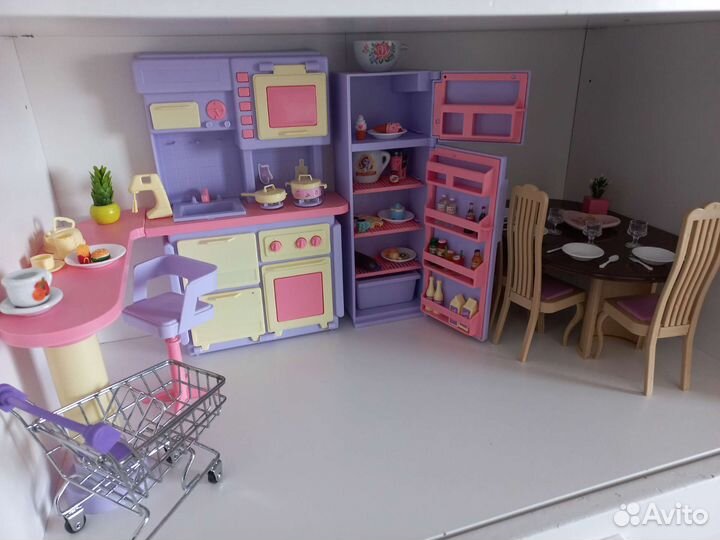 Кухня для кукол барби с посудой и продуктами
