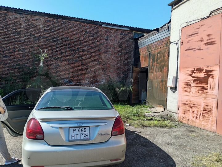 Гараж, > 30 м²