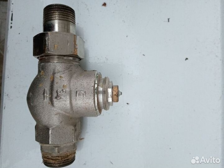 Термостатический клапан