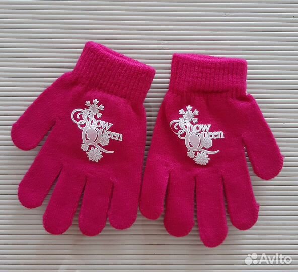 Шапочка и перчатки для девочки новые Германия