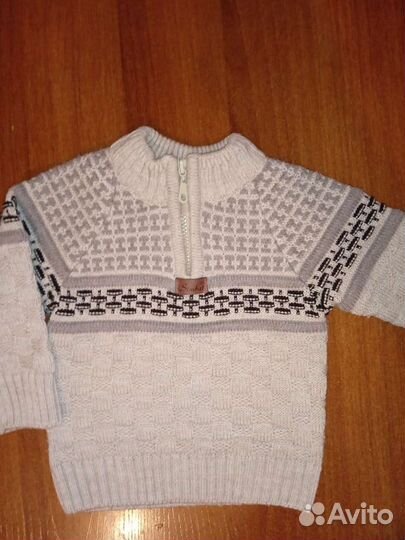 Свитер