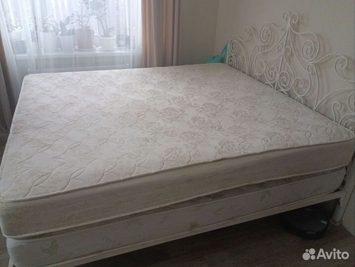 Матрас 200/180 бу