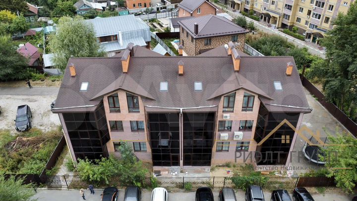 Таунхаус 250 м² на участке 3 сот.