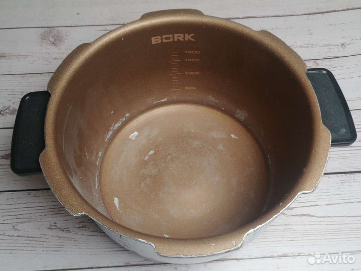 Чаша оригинальная от мультиварки bork на 2L