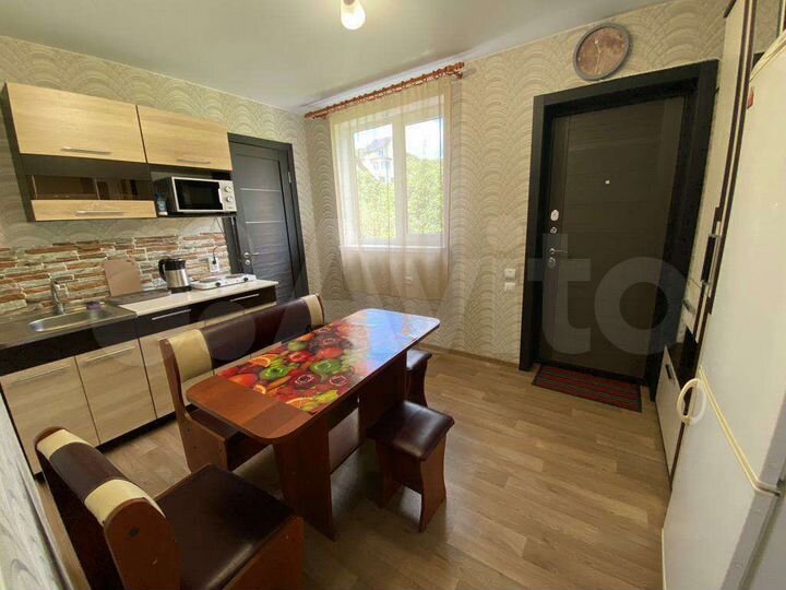2-к. квартира, 60 м², 2/2 эт.