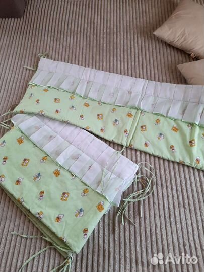 Бортики в детскую кроватку с балдахином