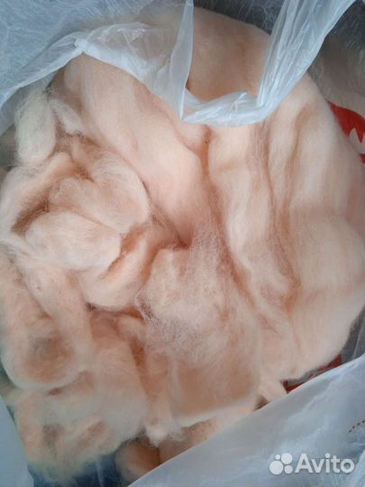 Лента гребенная розовая шерсть для валяния