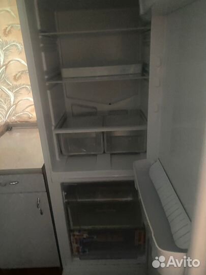 Холодильник indesit