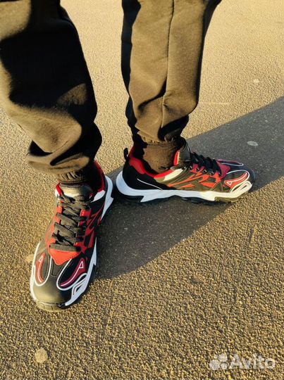 Новые Кроссовки мужские размер 44