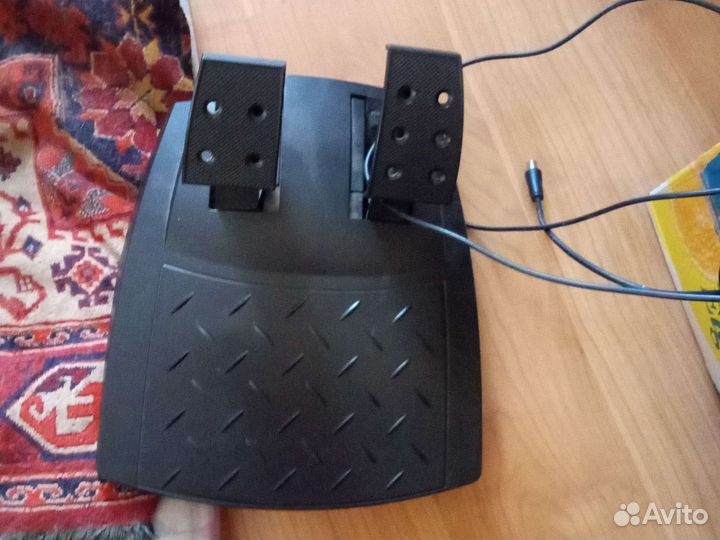 Игровой руль с педалями для пк