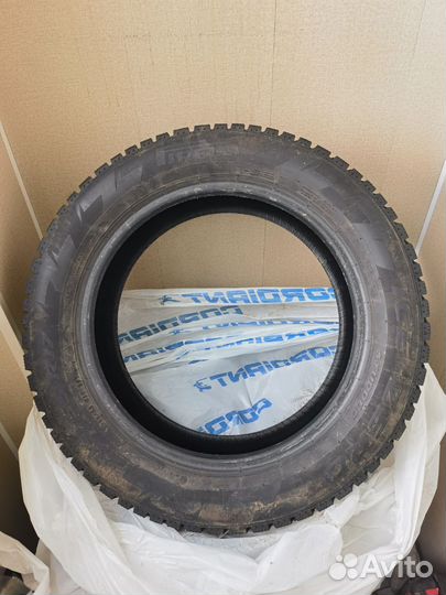 Pirelli Winter Ice Zero 215/55 R17 98T