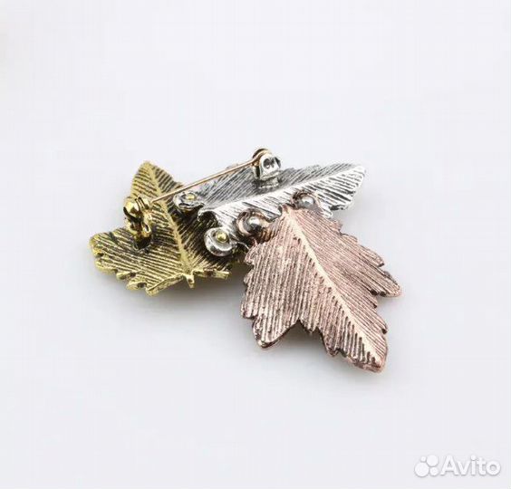 Брошь Кленовые листья
