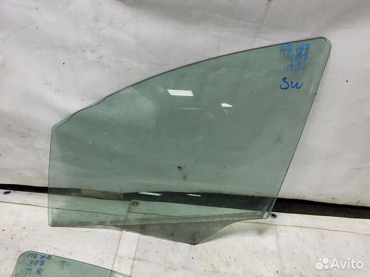 Стекло передней двери Peugeot 307 SW
