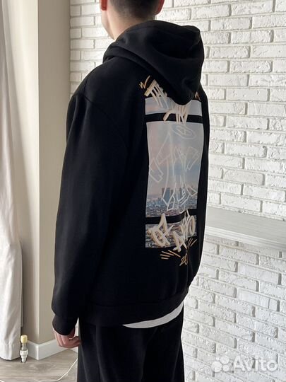 Черная Толстовка Bershka