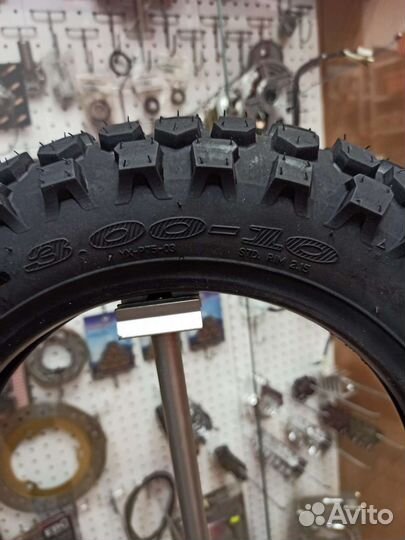 Внедорожная шина на скутер мини питбайк 3.00-10
