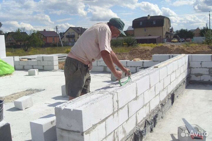 Бригада строителей