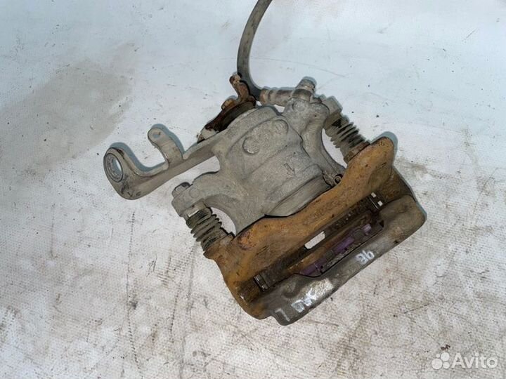 Суппорт тормозной задний левый Mazda Mazda 3 BM