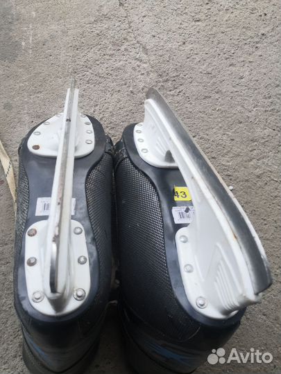 Коньки хоккейные 43 размер