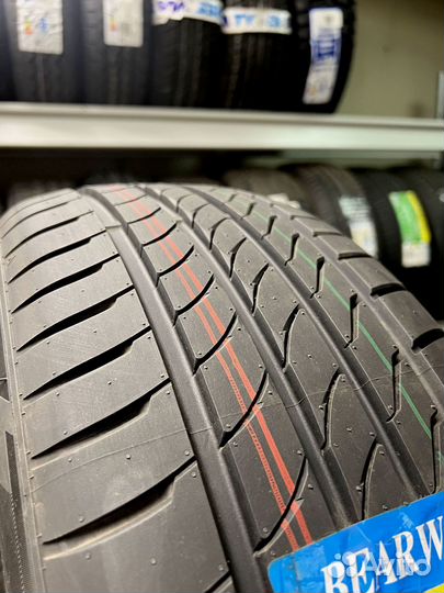 Bearway BW388 215/50 R17 76T