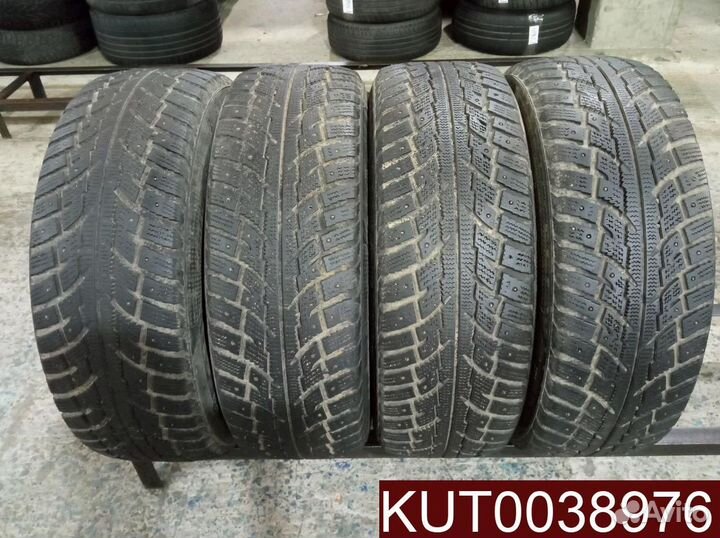 Kumho I'Zen RV Asymmetric 235/65 R17 107U