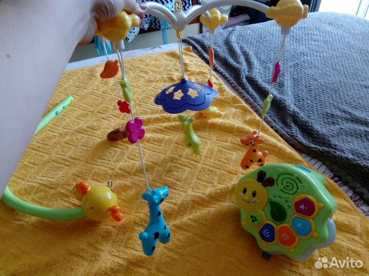 Мобиль. Музыкальная карусель