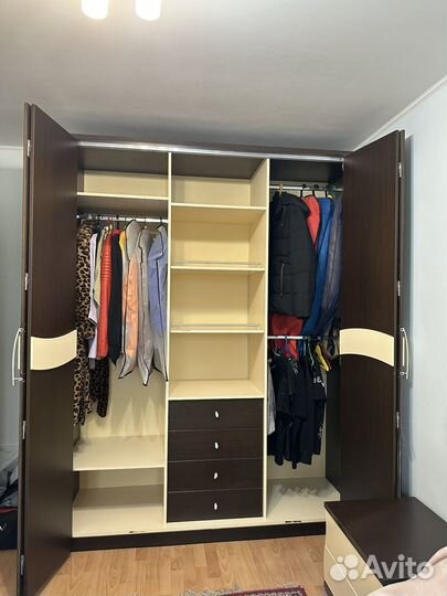 Спальный гарнитур