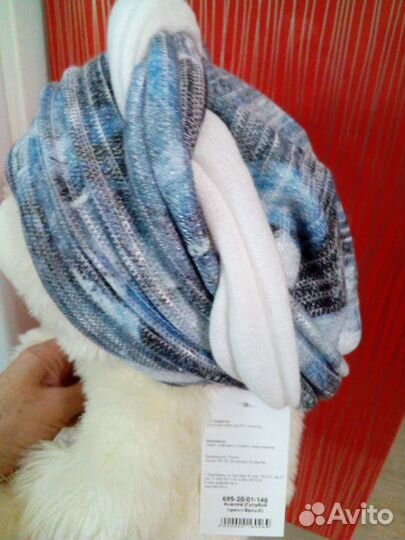 Шапка новенькая аккуратная весна/осень