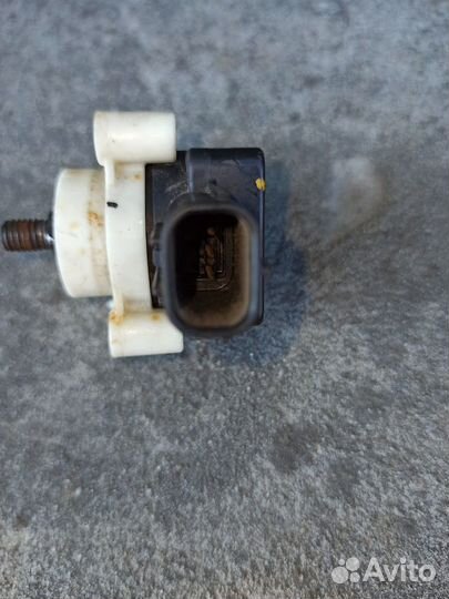 Дaтчик положения кузова Toyota Lexus