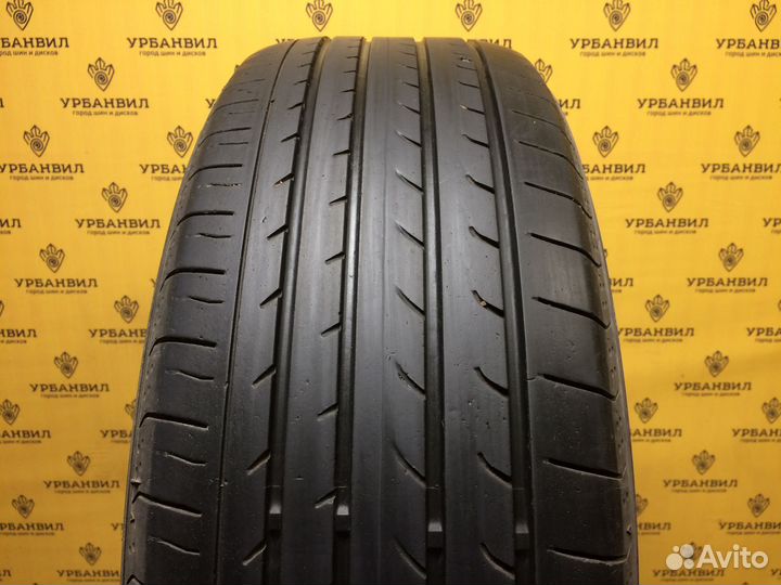 Yokohama BluEarth RV-02 225/65 R17 106V