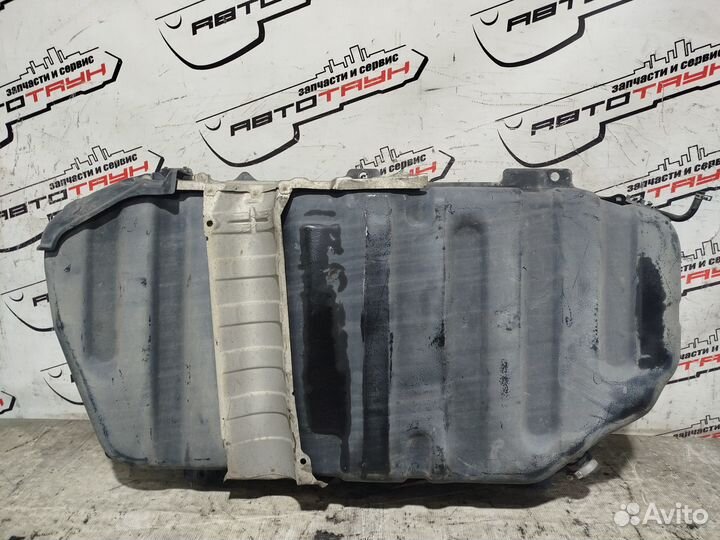 Бензобак toyota avensis verso ipsum noah voxy 1AZ-FE 1AZ-FSE 2AZ-FE 3ZR-FAE 3ZR-FE ACM20 ACM21W AZR6