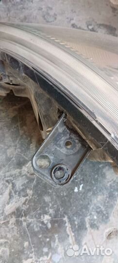 Передняя фара nissan tiida