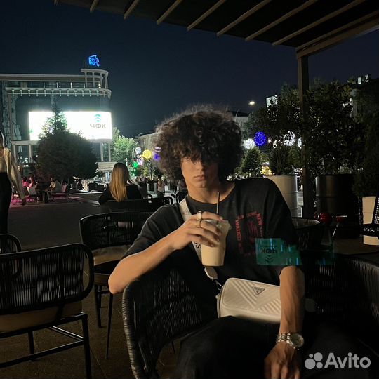 Продавец консультант одежды