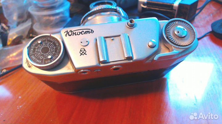 Пленоч фотоаппарат + приемник юность сделан СССР