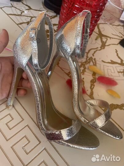 Босоножки женские 37 размер новые