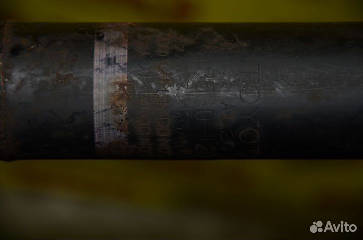 Амортизаторы задние комплект Toyota Auris E150