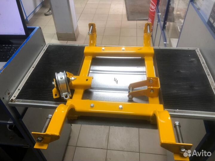 Подрамник раздаточной коробки Niva 21213, 21214