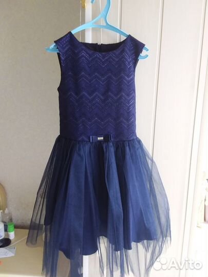Красивое нарядное платье для девочки р 146