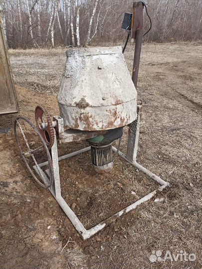 Бетономешалка 380