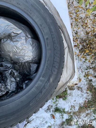 Yokohama Ice Guard Studless IG50 215/60 R17 100T