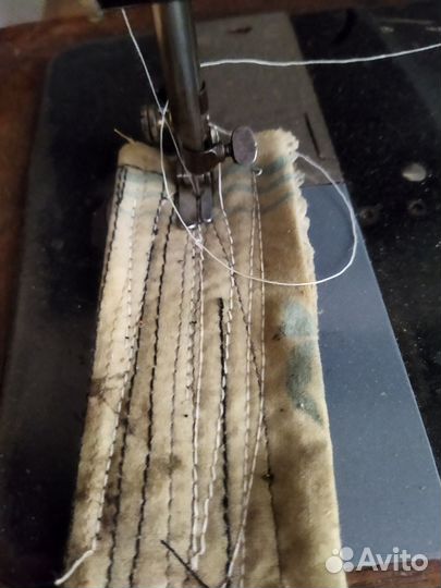 Швейная машина zinger