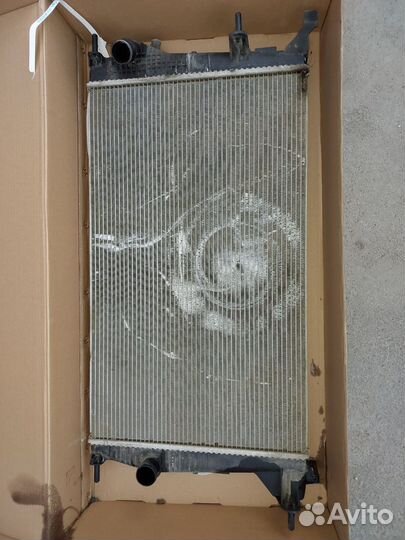 Радиатор охлаждения renault megane 3 2.0