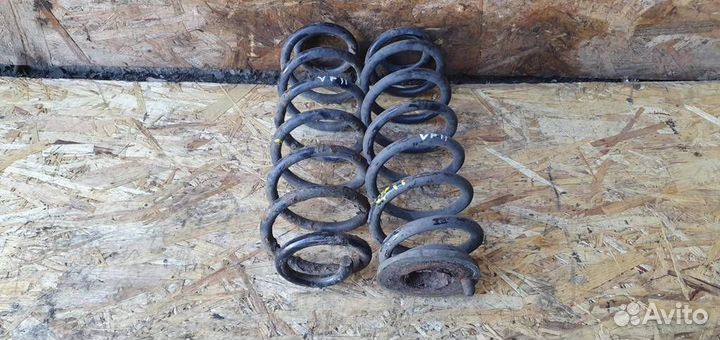 Пружина задняя Volkswagen Tiguan 2007-2011