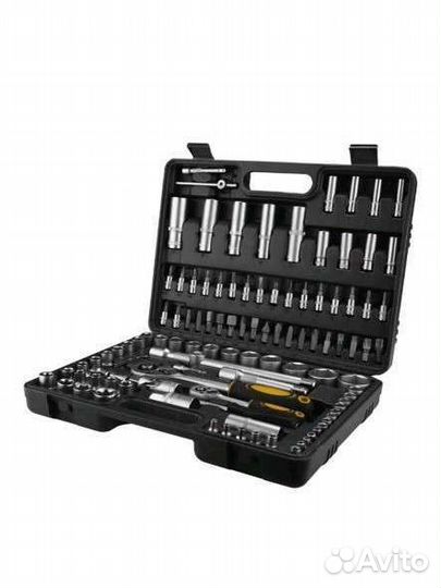 Набор инструментов для авто в чемодане