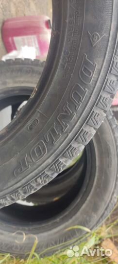 Dunlop SP Winter Ice 01 215/55 R16