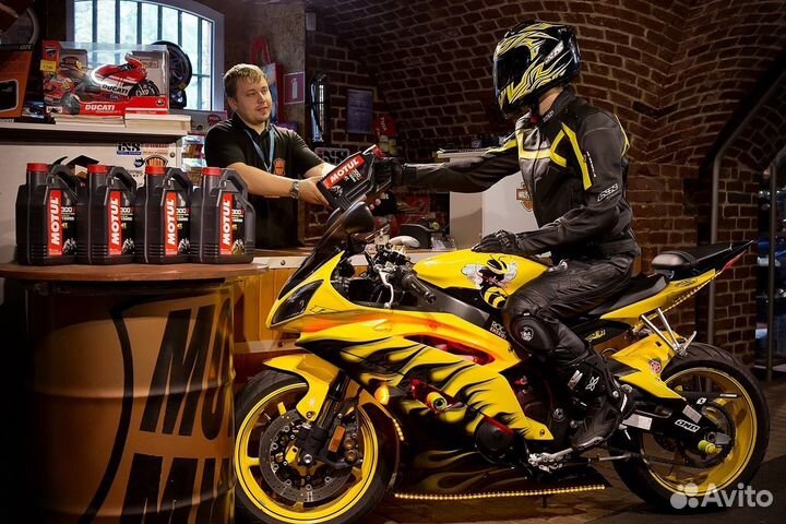 Продавец-кассир в мотосалон