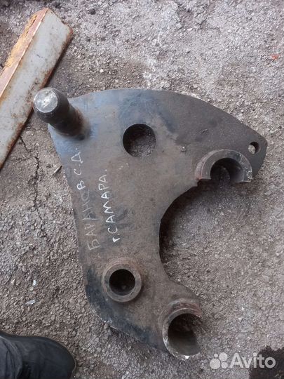 Кронштейн отвала грейдера