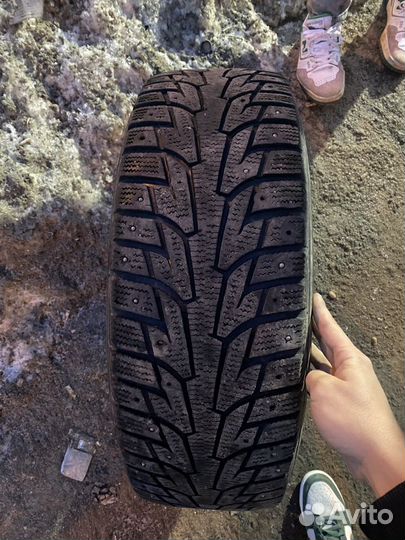 Hankook Winter I'Pike 215/65 R16